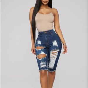 FAshion Nova capris